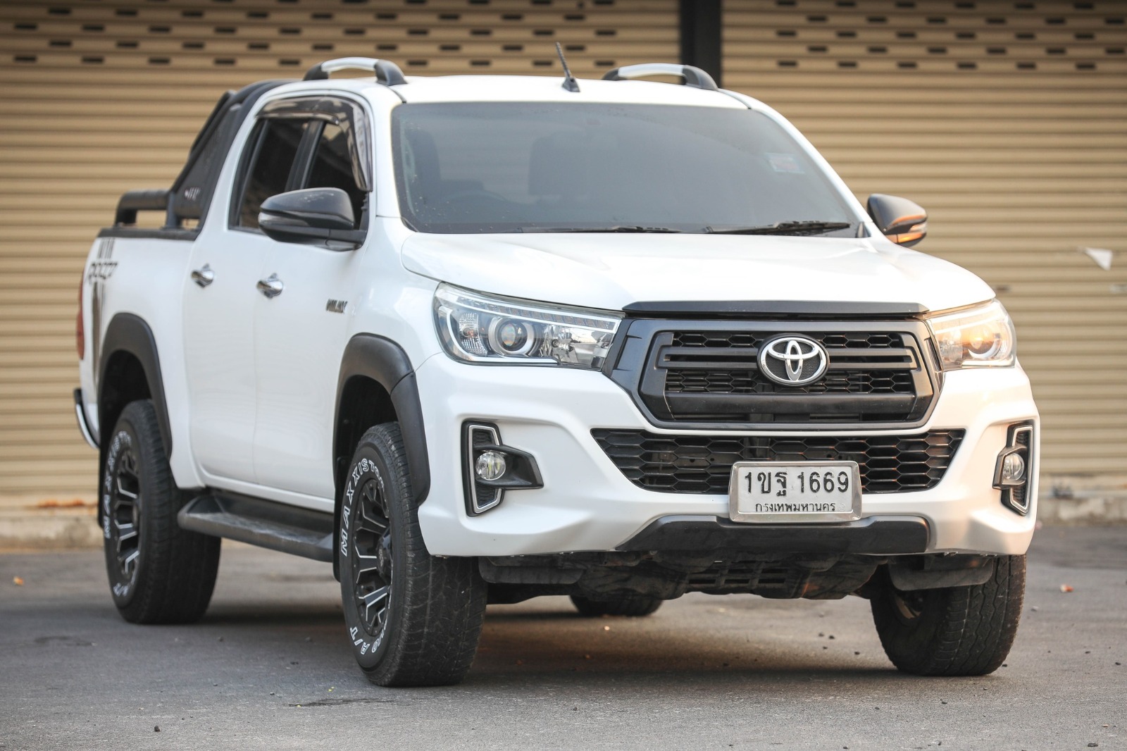 Car image 1